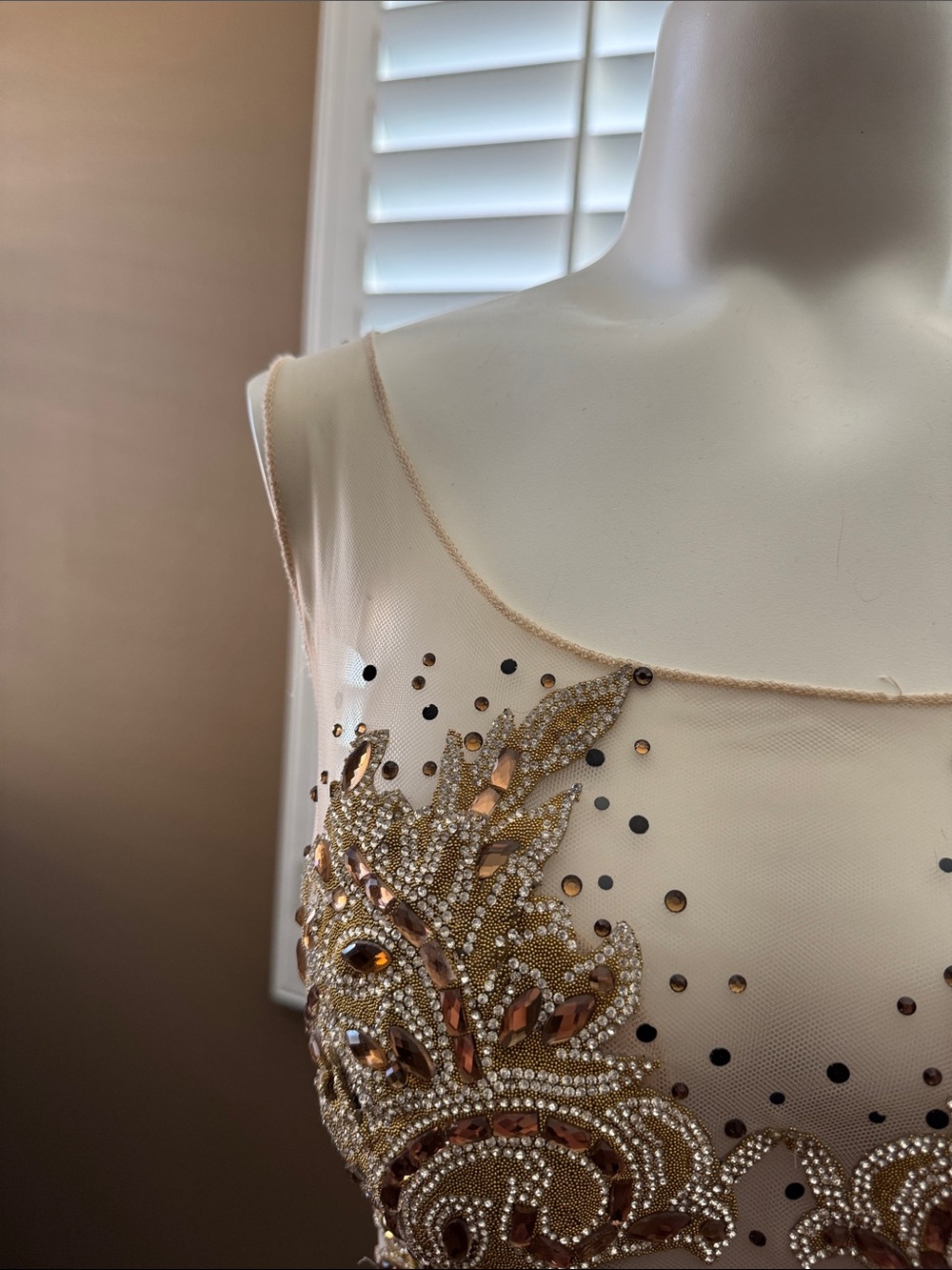 Size 6 Azzure high end couture gown. Missing button pageant glitz glamour - Picture 7 of 16